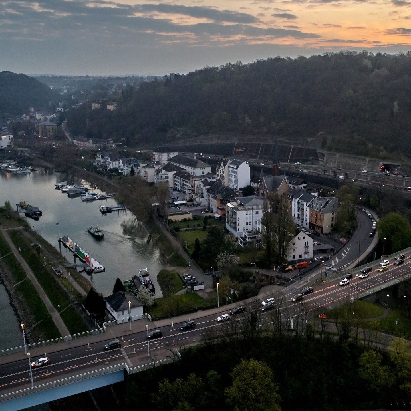 Pfaffendorfer Brücke In Koblenz: Drei Nächte Komplett Gesperrt - SWR ...