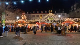 Auf dem Weihnachtsmarkt in Koblenz gilt die 2G-Regel.