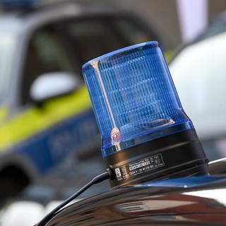 Das Blaulicht eines Polizei-Autos
