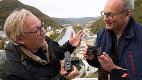 Der Fotograf Herbert Piel und Tim Pullmann von Leica in Bad Ems