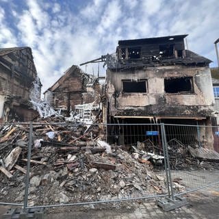 Nach dem Brand in Lütz sind mehrere Häuser ausgebrannt
