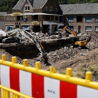 Ahrtal Baustelle - neues Baugesetz soll Wiederaufbau erleichtern