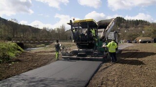 Zwischen Insul und Ahrbrück im Ahrtalo kommt Trinkwasser nun über eine hochwassersichere Leitung.