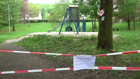 Gesperrter Spielplatz in Willmenrod im Westerwald