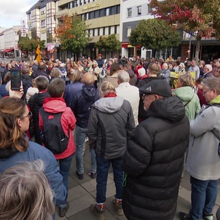 Rund 200 Teilnehmende kamen am Samstag zur Demo gegen Rechts in Neuwied.