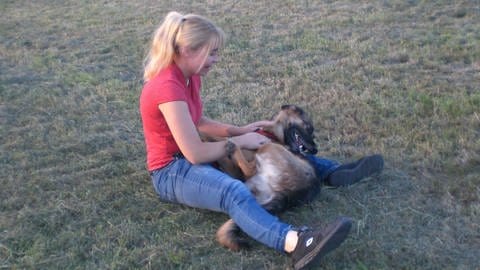 Heidi Wiese mit einem ihrer Schäferhunde