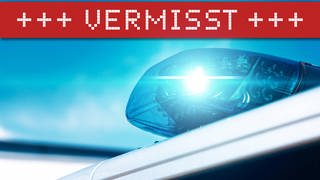 Ein Polizeiwagen und der rote Schriftzug "Vermisst": Die Polizei in Neuwied bittet um Hinweise auf zwei vermisste Jugendliche