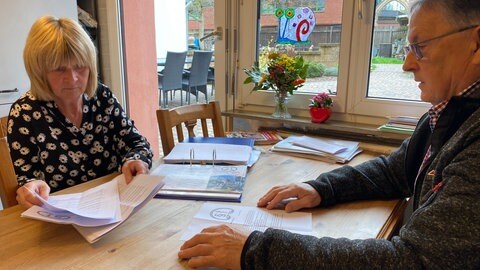 Daniela Thiesen und Karl-Heinz  Tibo von der Bürgerinitiative Gesundheitsversorgung Adenauer Land