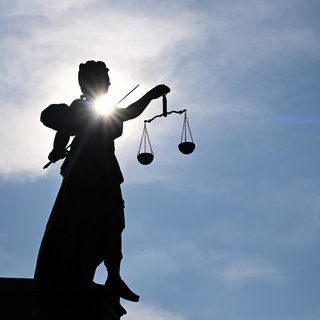 Justitia-Statue: Urteil im Spionage-Prozess gefallen