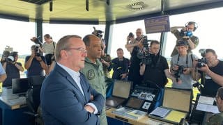 Verteidigungsminister Pistorius besucht Fliegerhorst Büchel