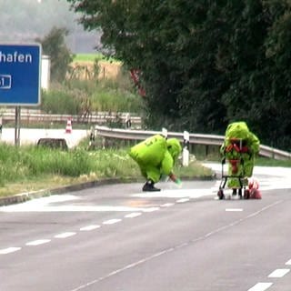 Säure ausgelaufen: Parkplatz auf A61 bei Kruft gesperrt