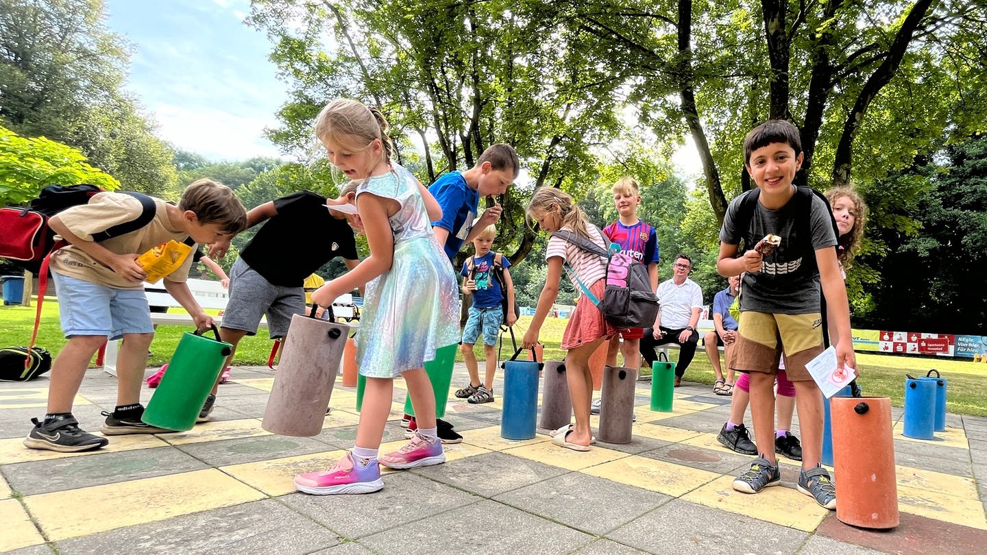 In Neuwied dürfen Kinder über ihre eigenen Belange mitentscheiden. Zum Beispiel einen Schwimmkurs für Kinder aus einem sozial benachteiligten Umfeld.