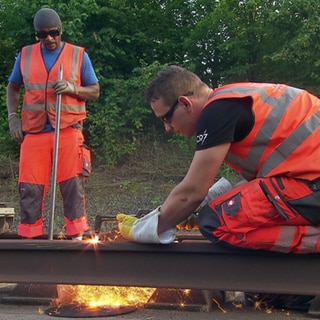 ICE-Schnellbahnstrecke Frankfurt-Köln: Neue Gleise und neue Weichen werden verlegt.