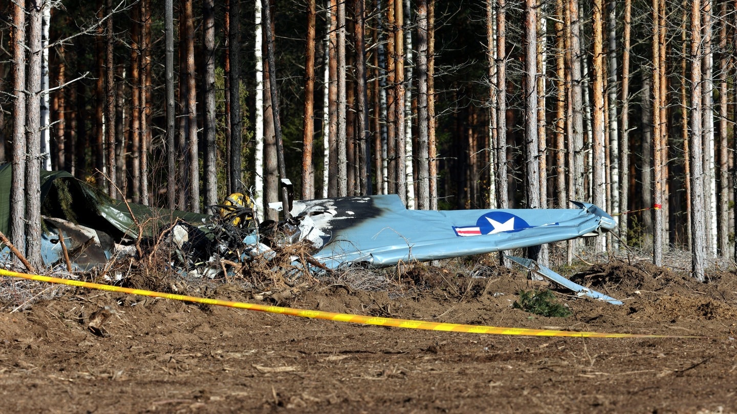 Ein Kleinflugzeug ist über Finnland abgestürzt. Eines der beiden Opfer kommt nach Polizeiangaben aus Rheinland-Pfalz.