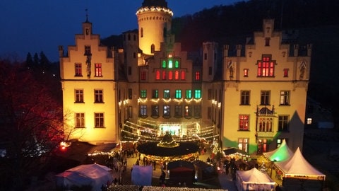 Weihnachtsmarkt auf dem Schloss Arenfels in Bad Hönningen