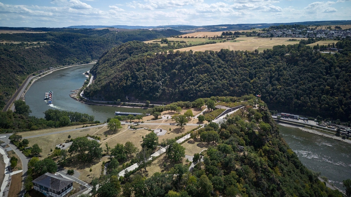 Das Loreleyplateau über dem Rhein bei St.Goarshausen