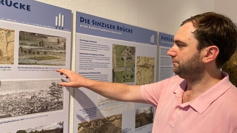 Bei den Aufräumarbeiten nach der Flutkatstrophe im Ahrtal wurden im Juli 2021 Überreste historischer Brücken gefunden. Experten sprechen von einer "archäologischen Sensation". Gabriel Heeren hat dazu eine Ausstellung im Schloss Sinzig zusammengestellt.