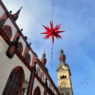 Weihnachtsstern an der Liebfrauenkirche in Koblenz