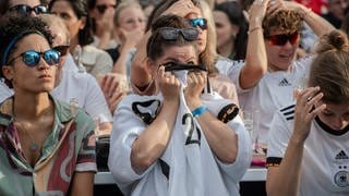 Emotionen pur - Public Viewing bei der Fußball-EM der Frauen