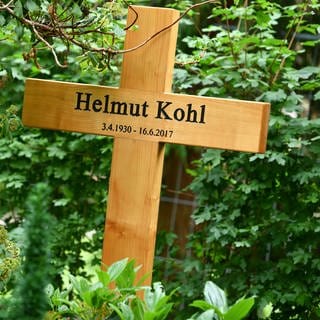 Das Grab von Helmut Kohl in Speyer