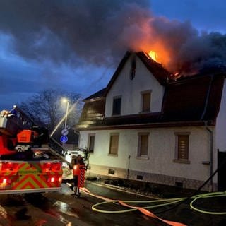 Dachstuhlbrand in Obrigheim-Mühlheim