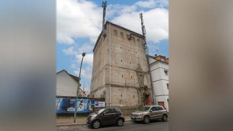 Bunker zu verkaufen: Die "Immobilie" steht in der Schanzstraße in Ludwigshafen