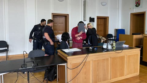 Der Angeklagte vor dem Landgericht Frankenthal