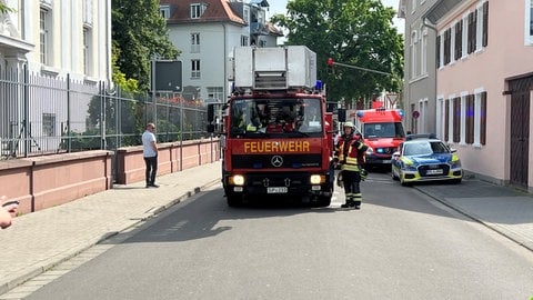 Mehrstöckiges Haus mit einggestürztem Dach in Speyer