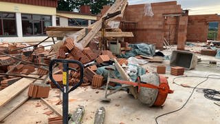 Zerstörungen an der Kita in Neustadt Lachen-Speyerdorf nach einem Tornado vom Sonntag