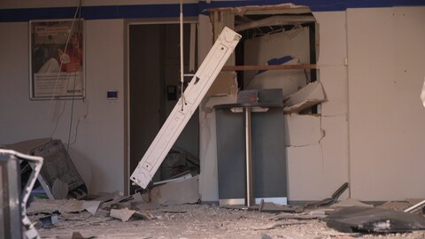 In Kandel wurde ein Geldautomat in einem Fachwerkhaus gesprengt.