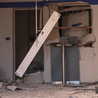 In Kandel wurde ein Geldautomat in einem Fachwerkhaus gesprengt.