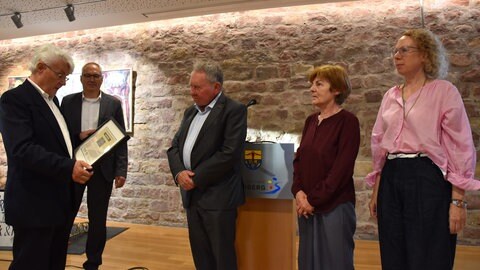 Mack-Preis wird in Römerberg an Werner Schmitt, Vorsitzender und Gründer von MUS-E-Deutschland e.V. übergeben und an das Schulteam der Siedlungs-Grundschule in Speyer