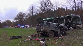 Unfall zwischen Pkw und Linienbus im Kreis Bad Dürkheim