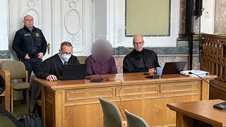Der Angeklagte vor dem Landgericht in Landau