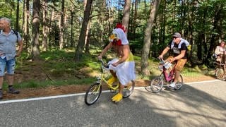 Klapprad-Cup auf der Kalmit - mehrere Fahrer, davon ein Hühnchen