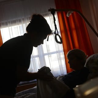 Kreis Bad Dürkheim: Pflegerin abgehauen, schwerbehinderte Frau drei Tage hilflos in ihrer Wohnung