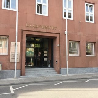 Eingang des Frankenthaler Landgerichts 