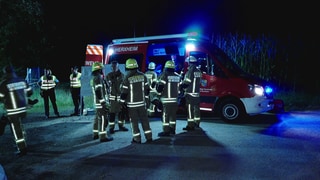 Feuerwehr löscht Brand in Kräuterfabrik in Herxheim-Hayna