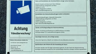 Illegale Müllkippen in Ludwigshafen Schild Video Überwachung.