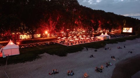 Filmfestival Ludwigshafen - bei Nacht mit Strandleben