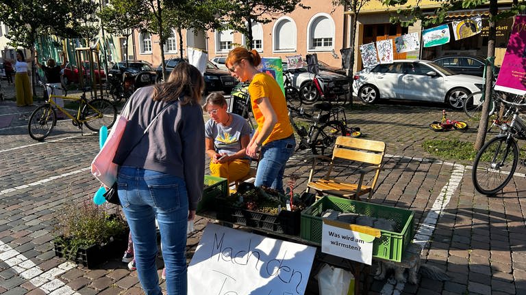 Aktionstag in Speyer mit einem für Autos gesperrten Parkplatz