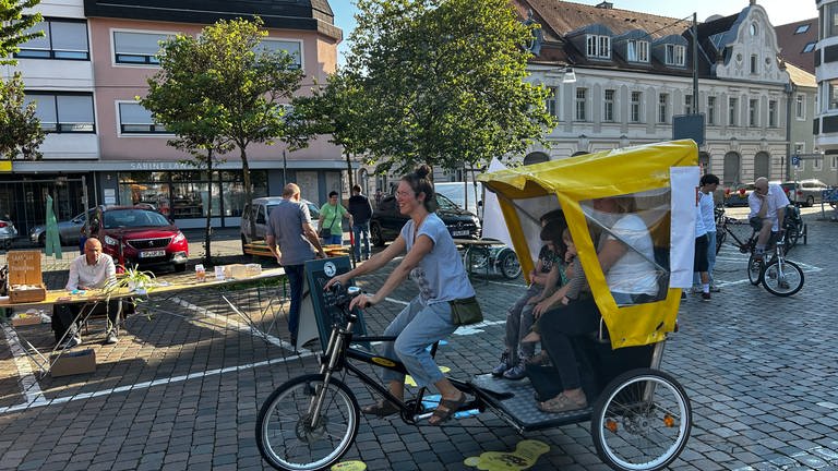 Aktionstag in Speyer mit einem für Autos gesperrten Parkplatz