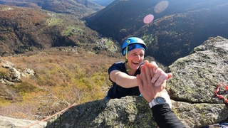 Die Bergsteigerin Jacqueline Fritz aus der Pfalz hat mit nur einem Bein mehr als 100 Berge bestiegen.