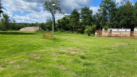 Zu Beginn der Fußball-EM kommen rund 1.000 dänische Fans auf den Campingplatz Bad Dürkheim. Dort lädt der dänische Fußballverband DBU ins "Camp Denmark" ein.