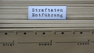 Hängeregister zeigt Schriftzug Entführung. Nach einer mutmaßlichen Entführung in Ludwigshafen sitzt ein Tatverdächtiger in U-Haft.