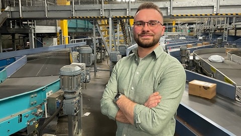 Kevin Gerlinski, Personalchef im DHL Paketzentrum in Speyer.