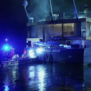 Auf einem Passagierschiff bei Speyer ist es in der Nacht zu einem Brand gekommen.