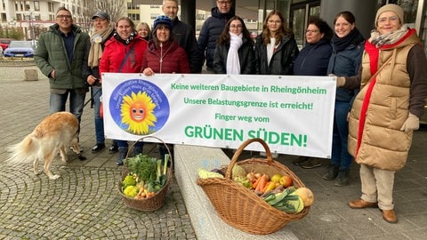 Bürger demonstrieren gegen neues Baugebiet in Ludwigshafen-Rheingönheim