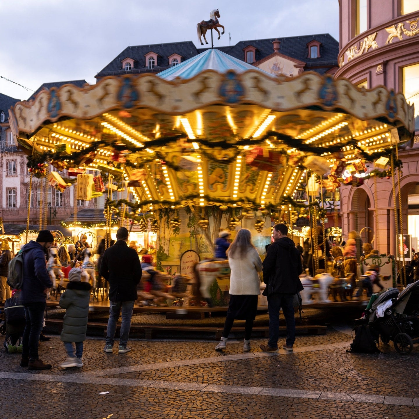 Musik auf Mainzer Weihnachtsmarkt Doch keine höheren Gebühren SWR