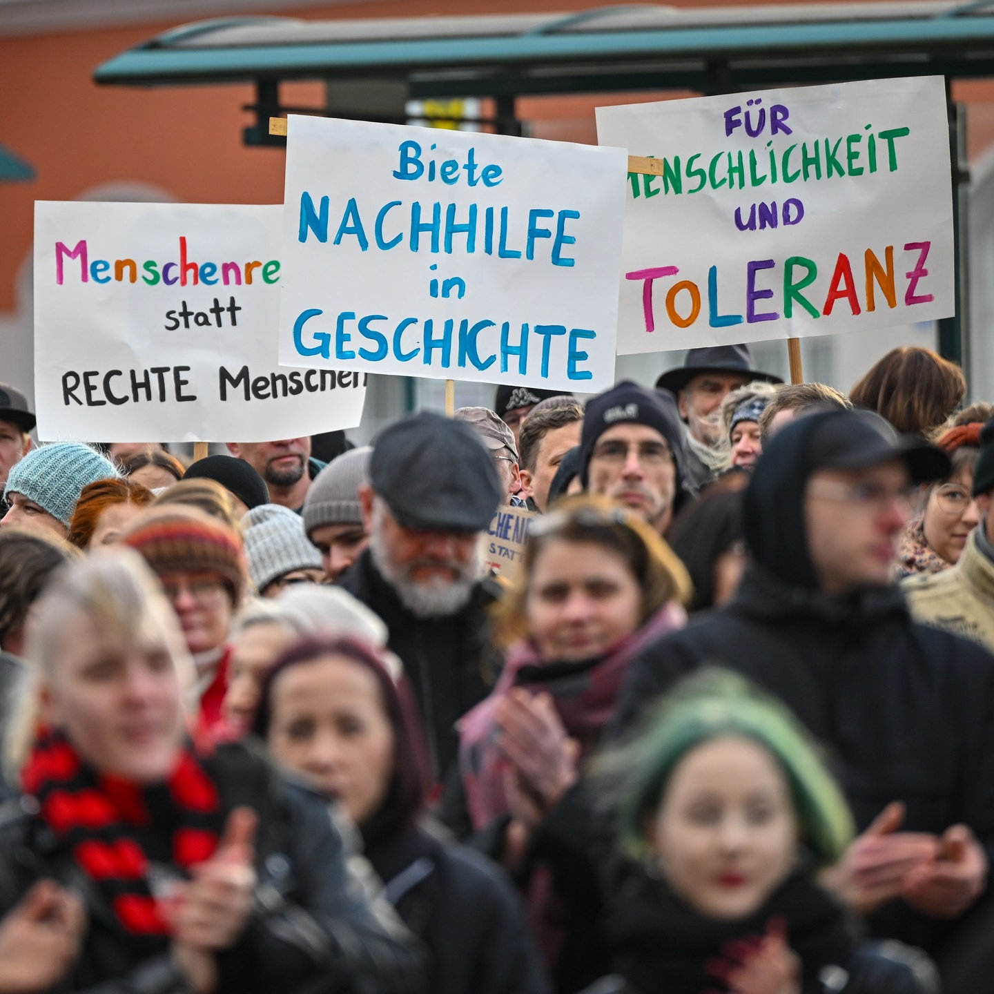 Demonstration Gegen Rechtsextremismus In Bad Kreuznach - SWR Aktuell